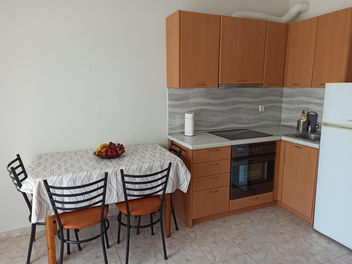 1 Bedroom Apartment In Nea Kallikrateia Exterior photo